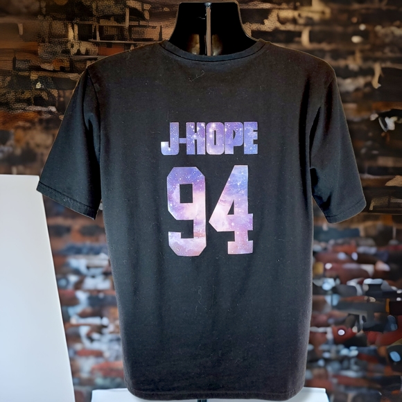 BTS K-POP J-Hope 94 Galaxy T-shirt - Picture 3 of 6